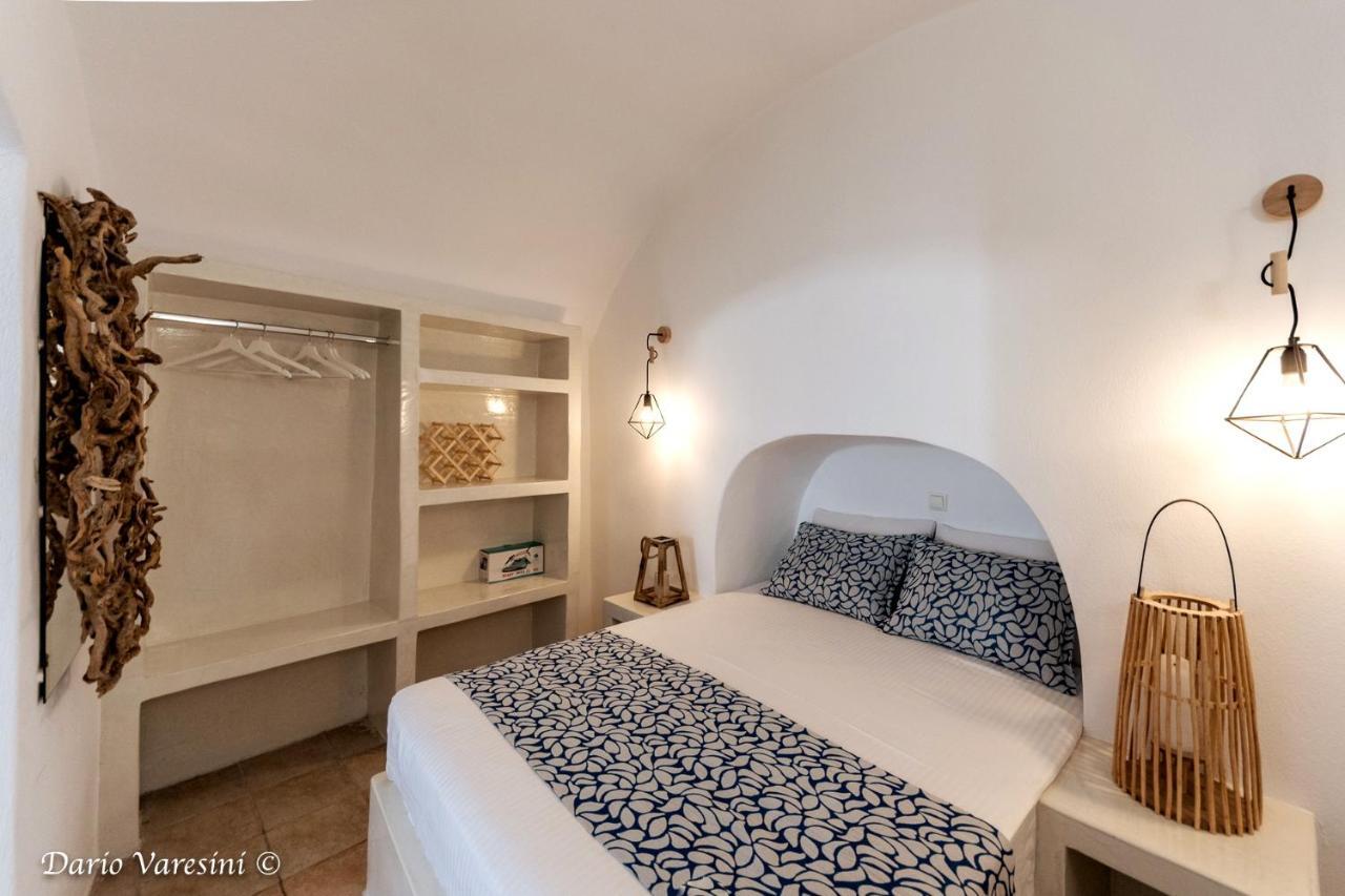 Santorinian Lava House Villa Pírgosz Kültér fotó